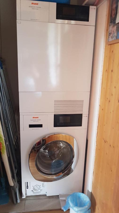 Traumhaftes Chalet Mit Seesicht Krattigen Ngoại thất bức ảnh
